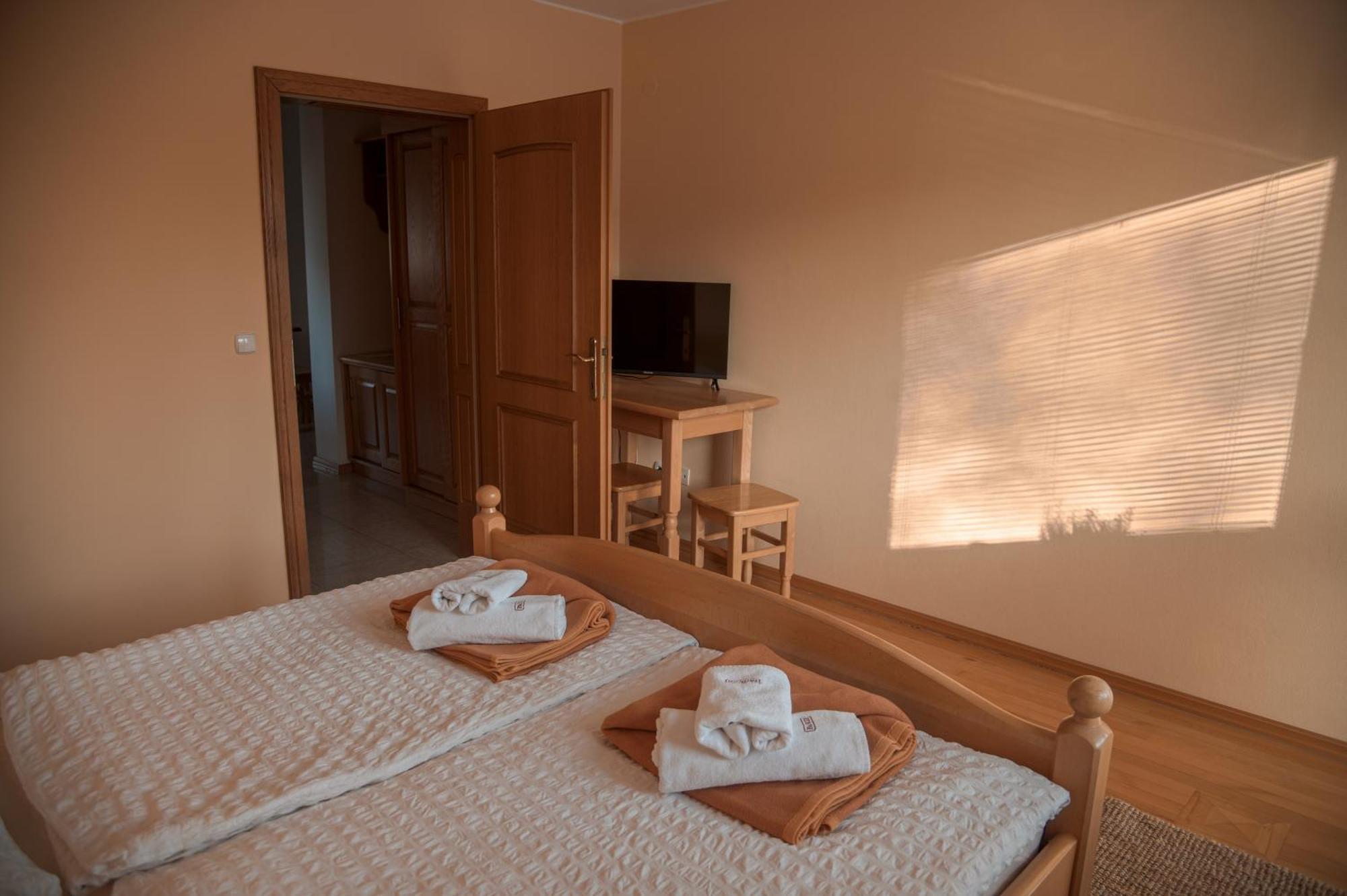 Rooms And Apartments Panker Moravske Toplice Exterior foto